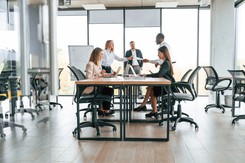 Podwyżki dla emerytów, nauczycieli, budżetówki, wdów, sędziów, mundurówki. Zapadły decyzje