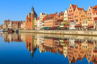Gdańsk to wciąż polskie okno na świat. Port obsłuży kolejny serwis oceaniczny z Azją