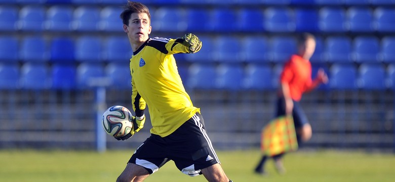 Liverpool, Manchester City i Manchester United biją się o polskiego bramkarza. WIDEO