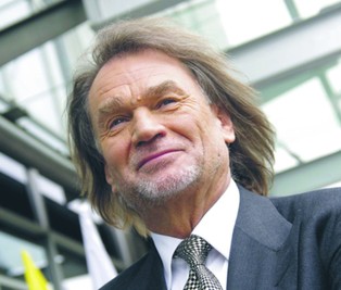 Kulczyk sprzedaje swój motoryzacyjny biznes Niemcom