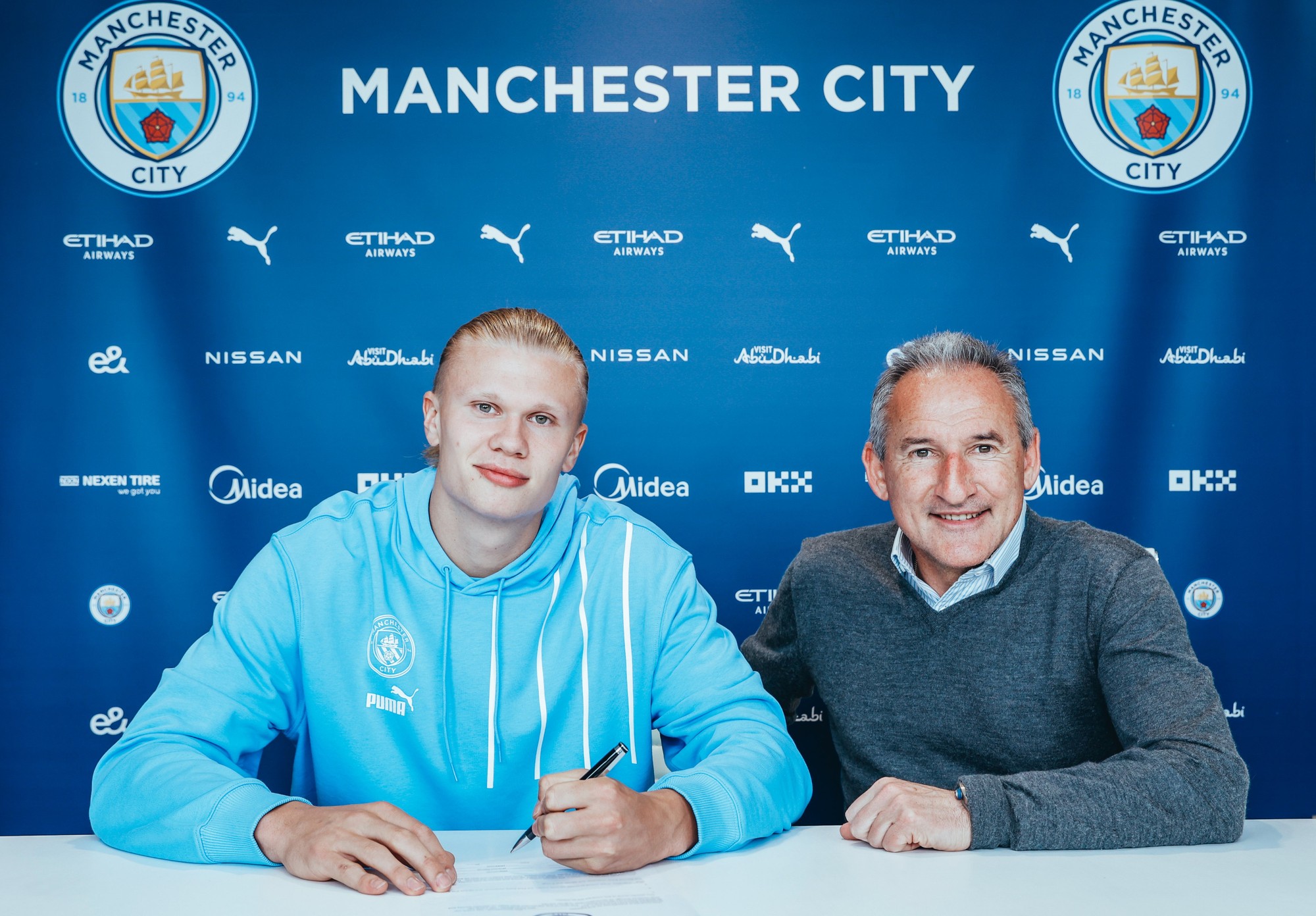 Erling Haaland oficiálne podpísal zmluvu s Manchestrom City. 