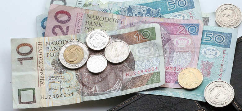 Firmy dadzą podwyżki. Tylko lojalnym