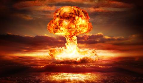 Co stanie się, gdy na miasto spadnie bomba atomowa? Wideo prezentuje fazy eksplozji