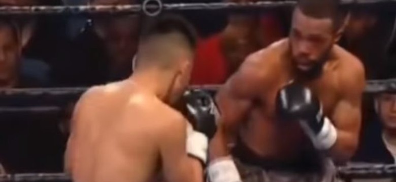 Russell obronił tytuł mistrza świata WBC w wadze piórkowej [WIDEO]