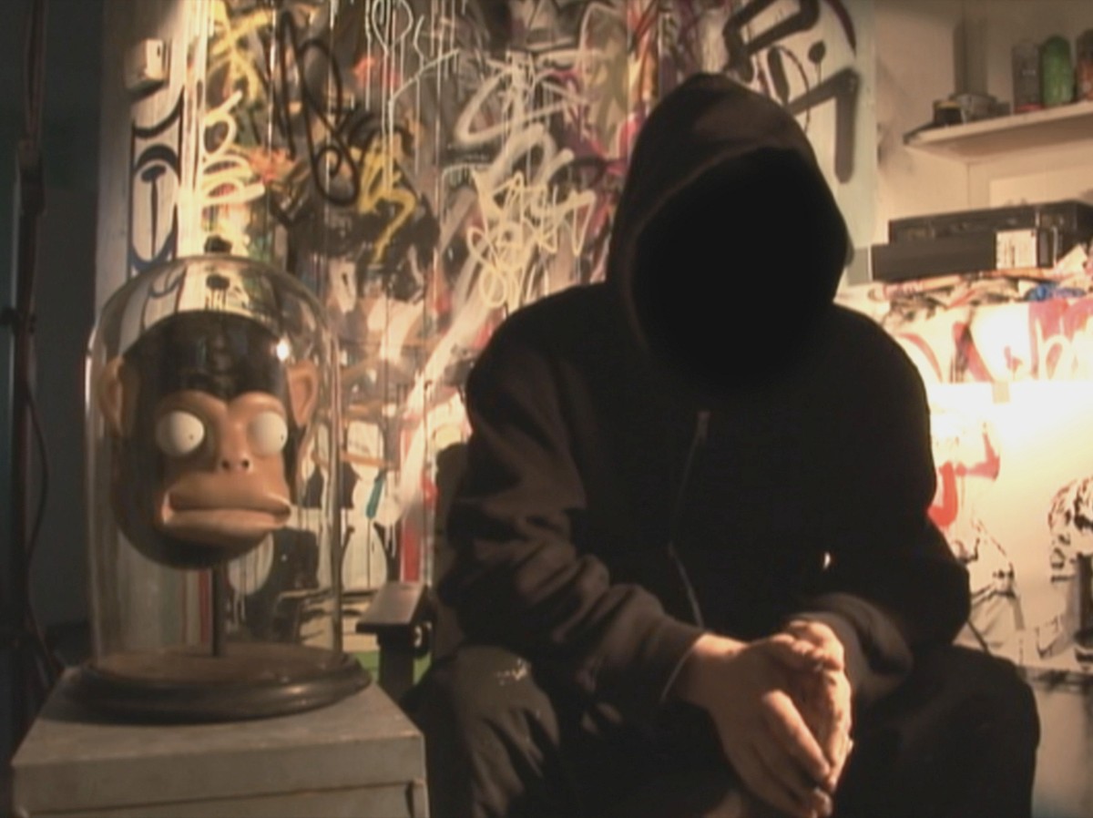 Banksy - artysta w czarnym kapturze