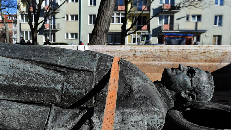 Gdańsk: nie doszło do ponownego postawienia pomnika ks. Jankowskiego