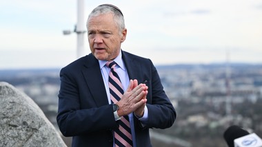 polacy ocenili ambasadora usa. wyniki badania są jednoznaczne