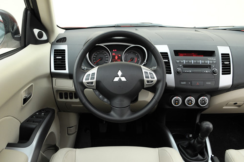 Mitsubishi Outlander 2.0 DID: Nie szata zdobi auto