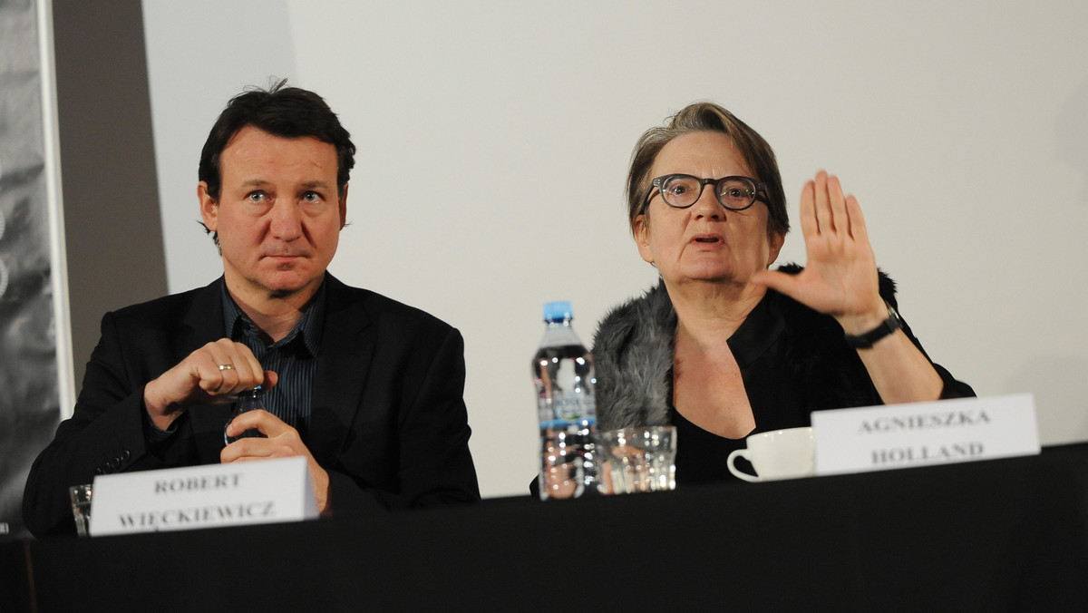 Film "W ciemności" Agnieszki Holland został nominowany do Oscara w kategorii "Najlepszy film nieanglojęzyczny". Z kolei Janusz Kamiński dostał nominację za zdjęcia do filmu "Czas wojny"