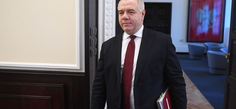 Sasin o maskach ochronnych: Ściągamy z zagranicy ten towar, zewsząd, skąd tylko można