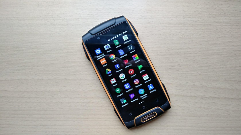 Test pancernego smartfona Hammer Axe M LTE z Biedronki