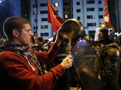 Ogromna demonstracja na ulicach. Żądają bezpłatnych szkół