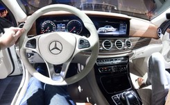 Koniec z okularami? 2,1 l na 100 km? Nowy mercedes klasy E ujawniony. ZDJĘCIA