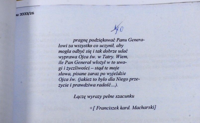 IPN opublikował kolejne tomy akt, znalezionych w domu Czesława Kiszczaka. Na jednej z kart możemy znaleźć podziękowania kardynała Macharskiego za zabezpieczenie wizyty Jana Pawła II w Polsce.