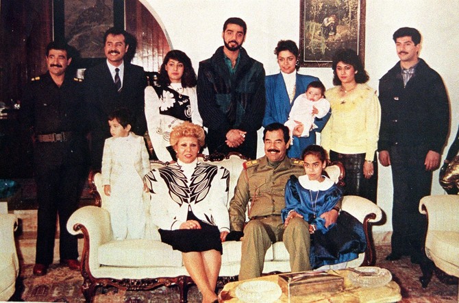  Sadam Husein sa porodicom