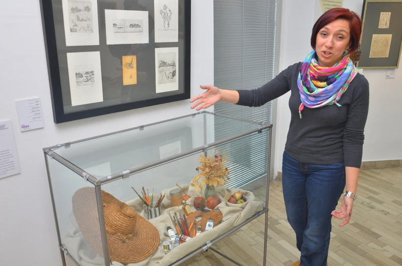 Poseban deo izložbe posvećen je Ljubici Cuci Sokić: Šešir sa autoportreta sada i u zbirci "Pavle Beljanski"