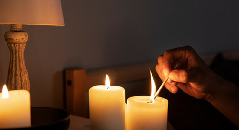 7 Painless ways to get through a power blackout 