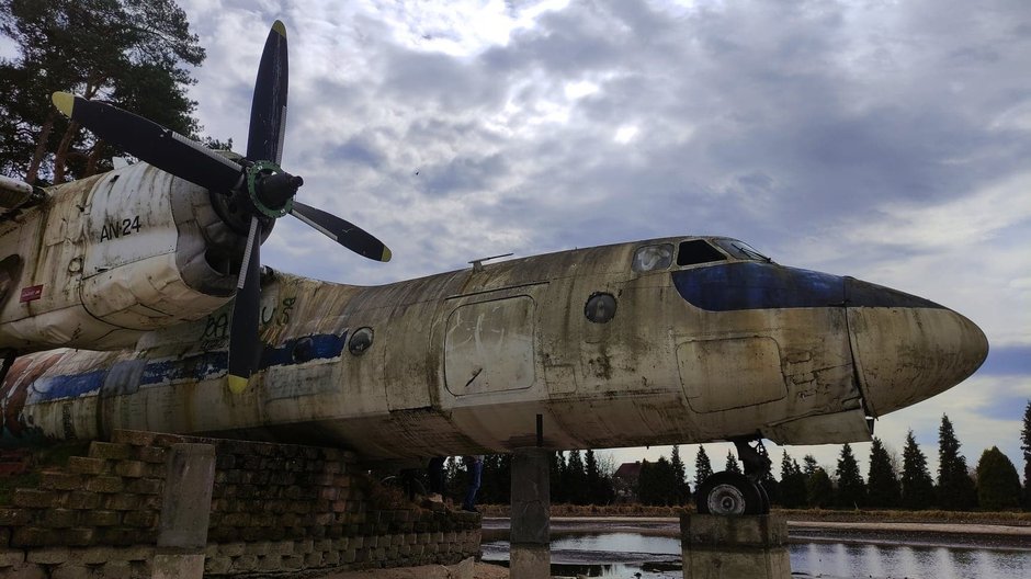 AN-24 w Starym Oleśnie