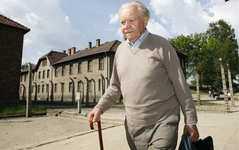 Henryk Mandelbaum, w 2008 r. jeden z ostatnich żyjących członków Sonderkommando na terenie byłego Obozu Koncentracyjnego Auschwitz-Birkenau