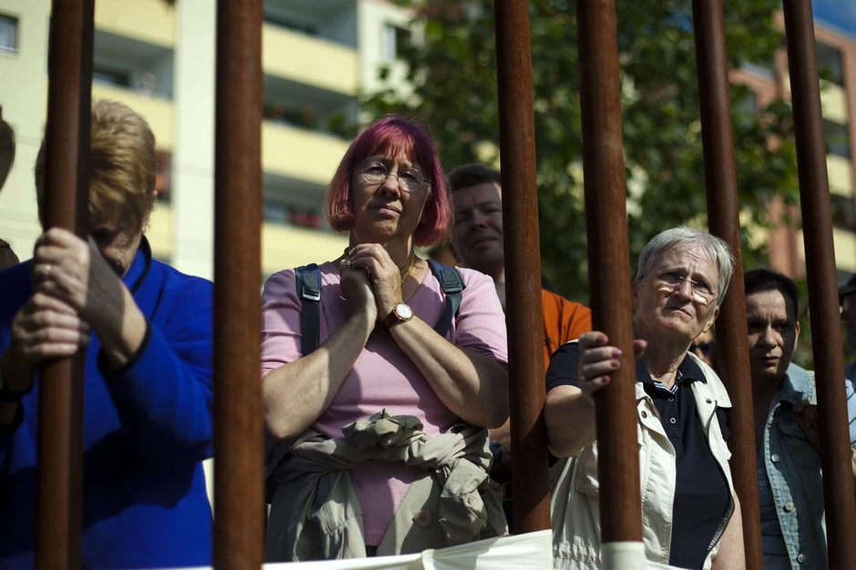 Pri rušenju Berlinskog zida poginulo je najmanje 136 osoba