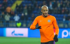Kompany zawiesza buty na kołku. Teraz zajmie się tylko trenowaniem