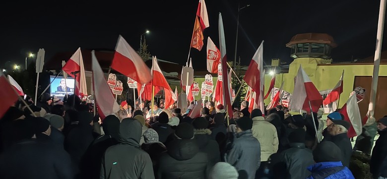 Byłem na proteście PiS przed radomskim aresztem. Oto co usłyszałem