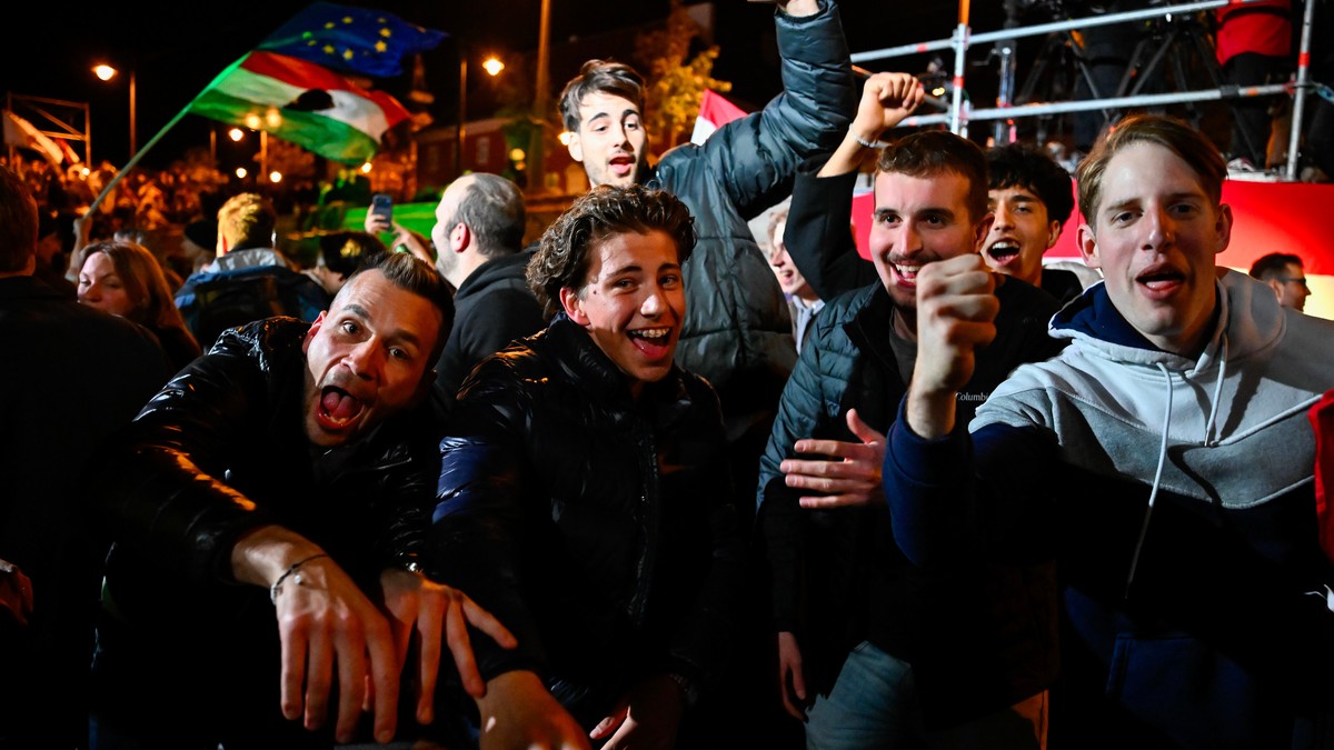Slavlje u Budimpešti nakon objavljenih rezultat izbora u Mađarskoj