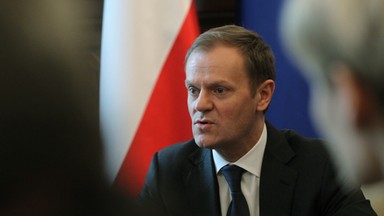 Katastrofa kolejowa na Śląsku. Tusk wylądował i jedzie na miejsce wypadku