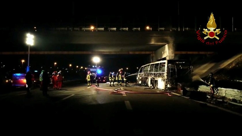 Straszny wypadek autokaru z uczniami