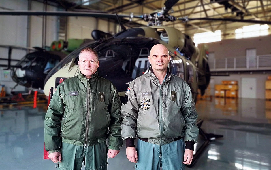 Majori Aksentijević i Rakić navode da su u pitanju najmodernije letelice s vrhunskom opremom