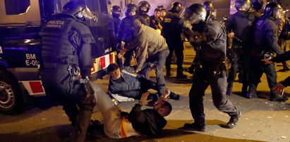 Starcia separatystów z policją w Barcelonie. Wielu rannych po El Clasico