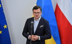 Kułeba o misji pokojowej NATO: Sojusz nie jest gotowy