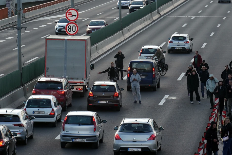 Početak blokade saobraćaja na "Gazeli"
