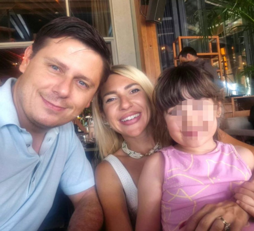 Jovana i Voja sa ćerkom