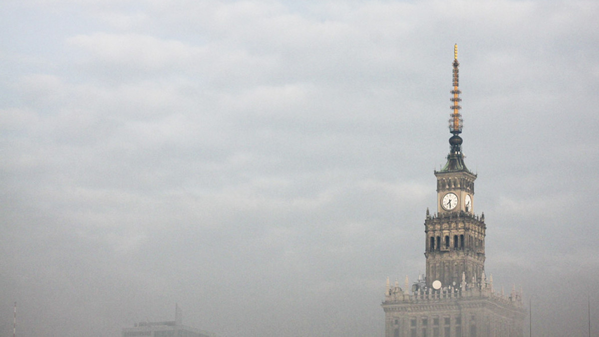 Były urzędnik stołecznego ratusza Jakub R., jego rodzice Alina D. i Wojciech R. oraz adwokat Robert N. - złożyli zażalenia na decyzje wrocławskiego sądu o trzymiesięcznym areszcie. Prokuratura zarzuca im korupcję i oszustwa ws. reprywatyzacji w Warszawie.