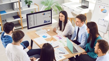 polacy-rozczarowani-rynkiem-pracy-zadowolenie-z-pensji-2025