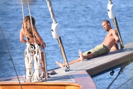 Zovu ga "NAJLEPŠI ROBIJAŠ" i žene su lude za njim iako se rodio kao ZAVISNIK OD HEROINA, a otac mu je ubica: Evo šta je uradio kad je IZAŠAO IZ ZATVORA