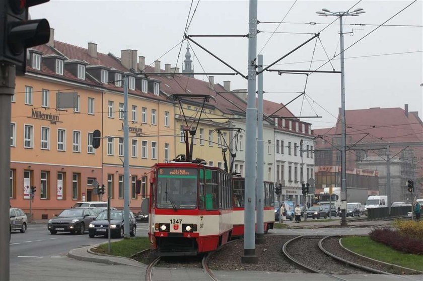 Tramwaje stają, bo nie ma prądu