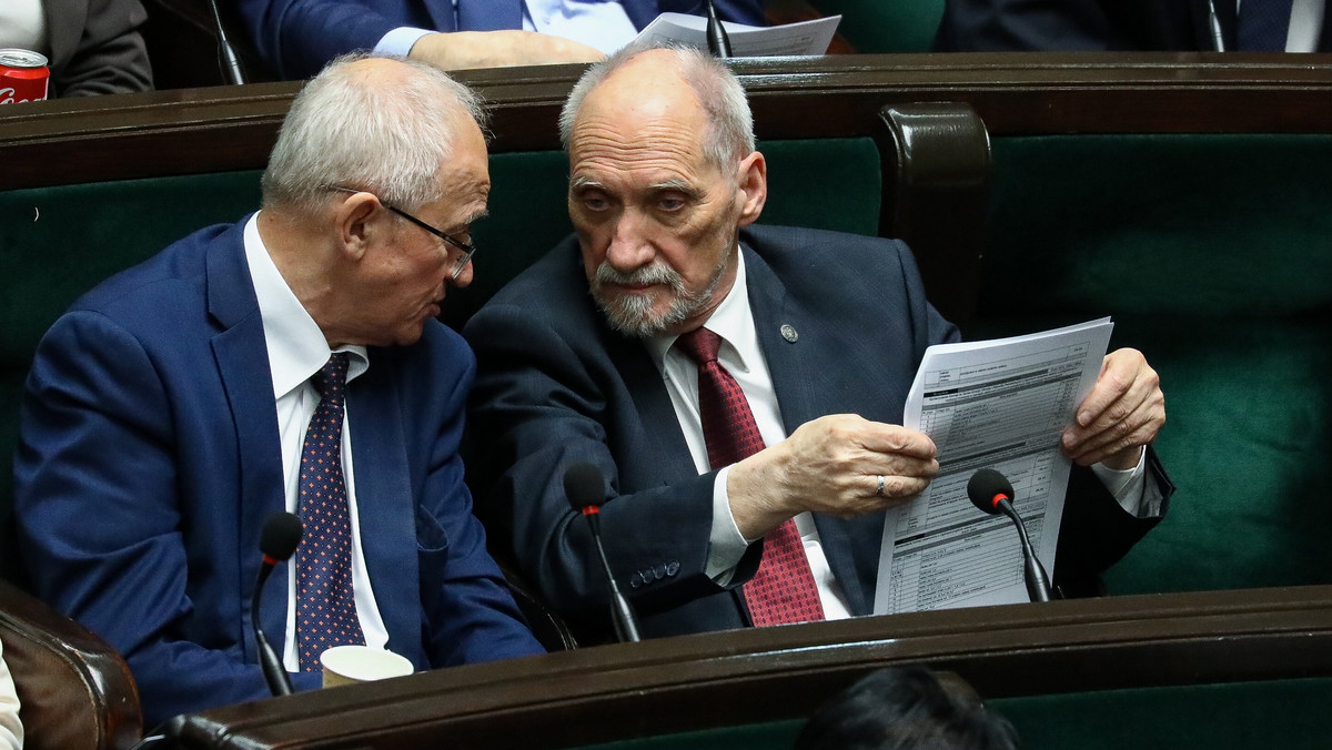 Macierewicz składa zawiadomienie do prokuratury ws. katastrofy smoleńskiej