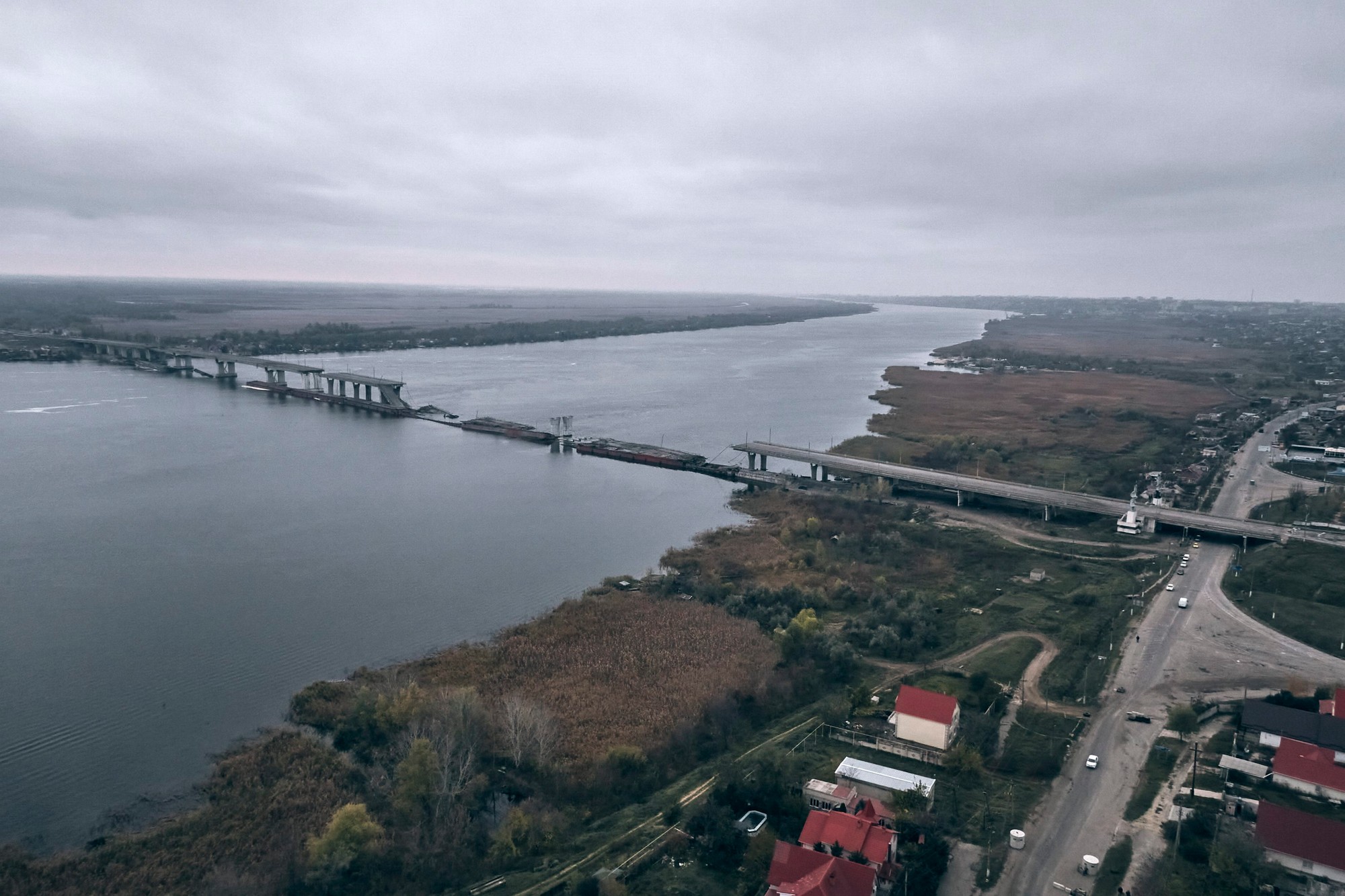 Ruské jednotky ustúpili z ukrajinského mesta Cherson.