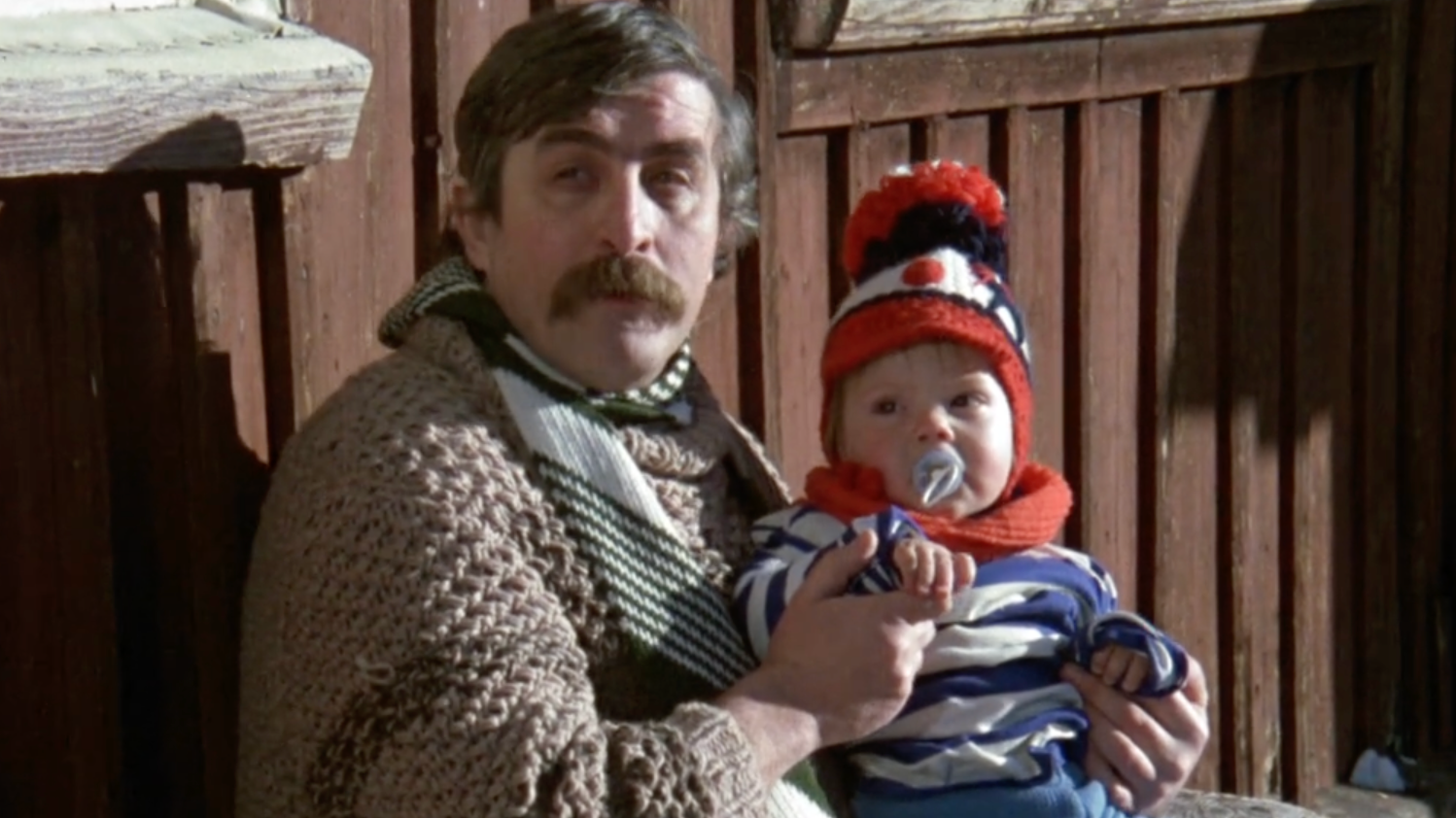 Slovenský herec Július Satinský vo filme S tebou mě baví svět.