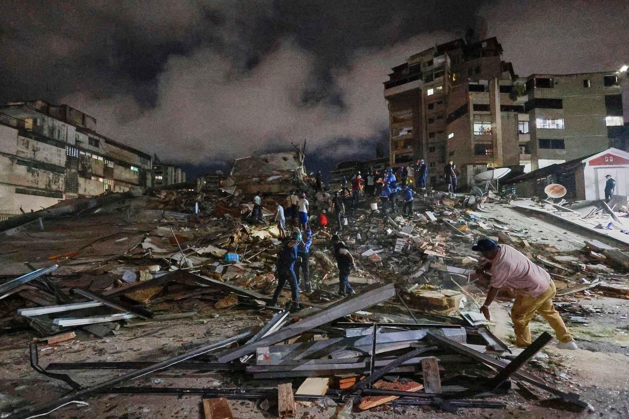 Venezuelu zasiahli dve silné zemetrasenia.