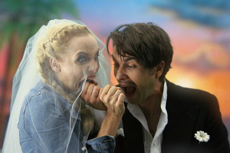 Julia Kijowska i Marcin Dorociński na ślubnych zdjęciach