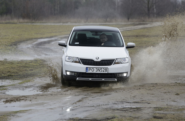 Skoda Rapid w mundurku