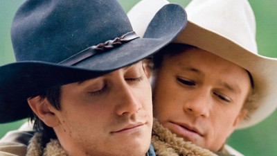 Kadr z filmu „Tajemnica Brokeback Mountain w reż. Anga Lee (2005). W rolach głównych wystąpili Jake Gyllenhaal i Heath Ledger.