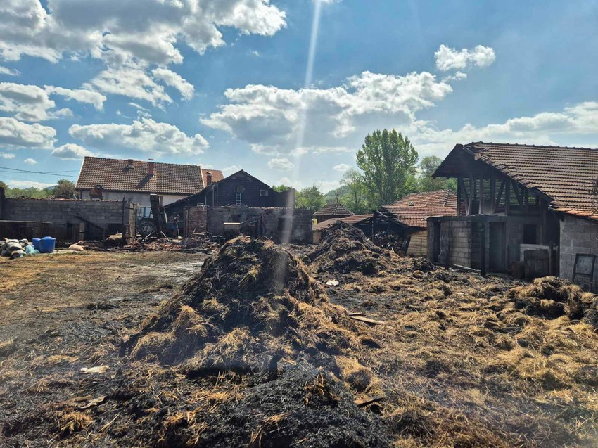 Izgorelo imanje Petrovića