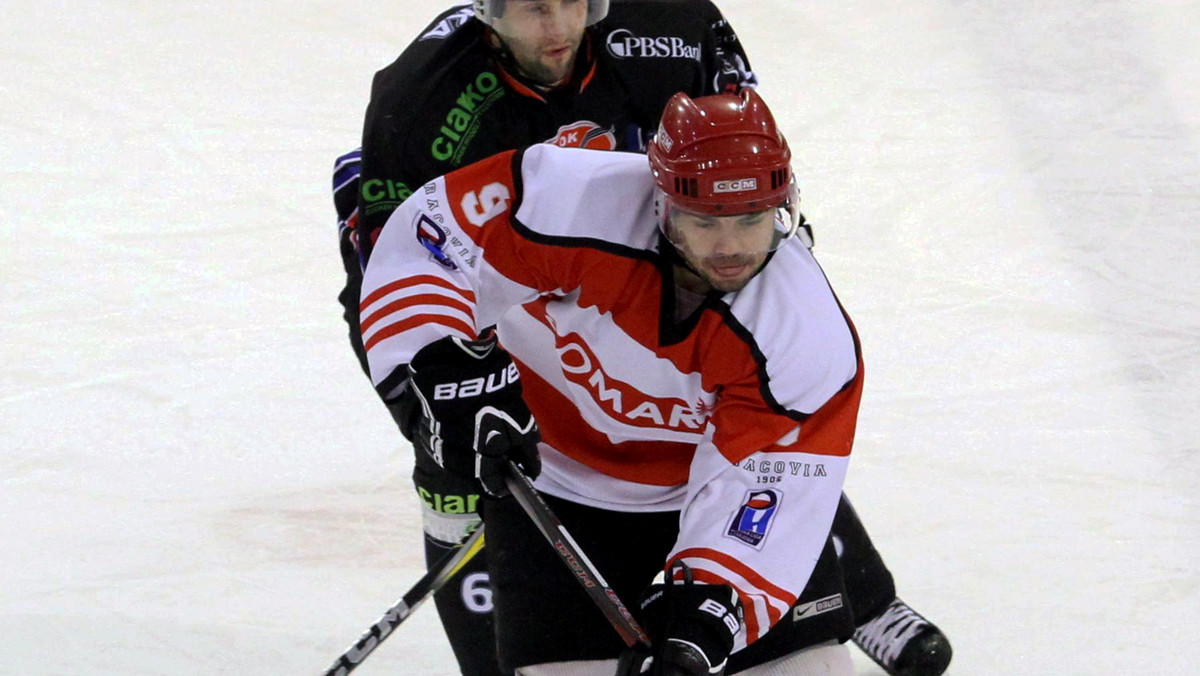 W 38. kolejce Polskiej Ligi Hokeja zwycięską passę podtrzymał HC GKS Katowice. Beniaminek skarcił kolejnego rywala wykorzystując atut własnego lodowiska.