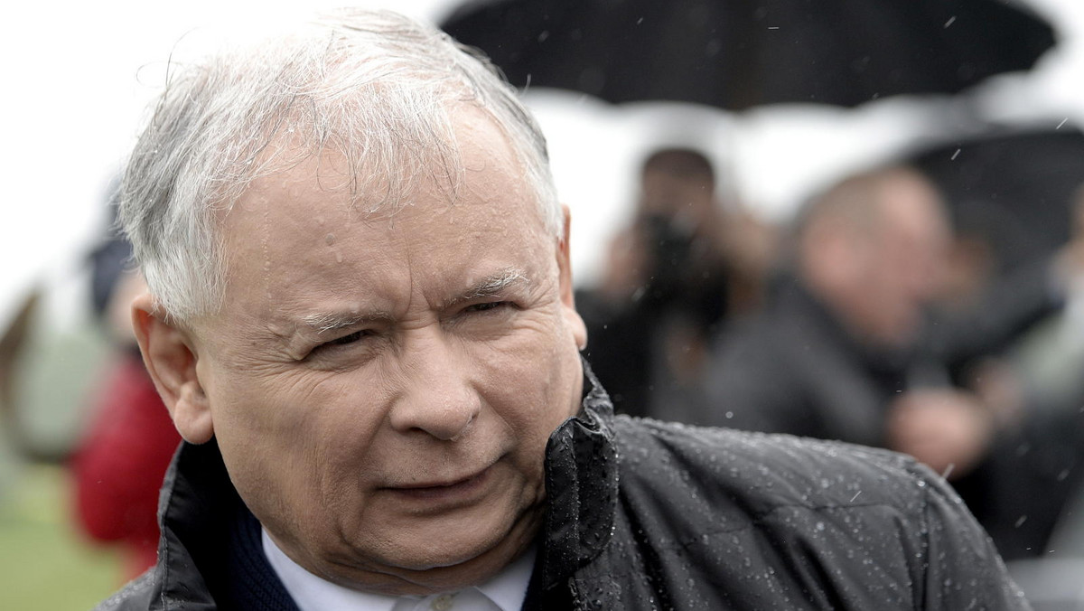 Jarosław Kaczyński podkreślił, że PiS nie rozpatruje bezpieczeństwa energetycznego kraju w kategoriach "wyborczych, doraźnych, partyjnych". Będziemy się cieszyć, jeśli interesy polskich górników zostaną uwzględnione - powiedział, odnosząc się do rozmów premiera z górnikami.