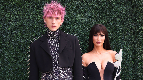 Megszületett Megan Fox és exe, Machine Gun Kelly gyereke - gyönyörű videóval jelentették be a csöppség érkezését