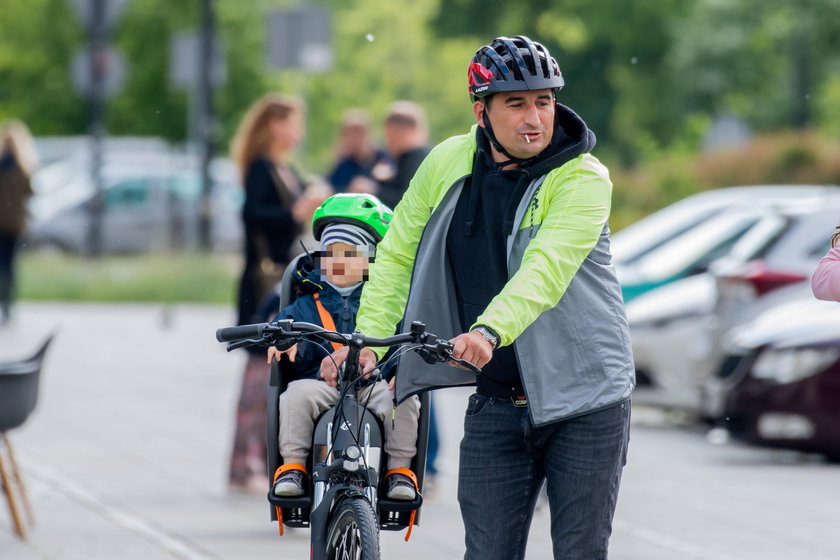 Michał Koterski i Marcela Leszczak zabrali syna na wycieczkę rowerową